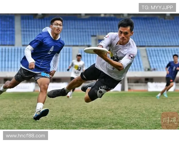 成都飞盘队快攻战术解析与实战应用探讨